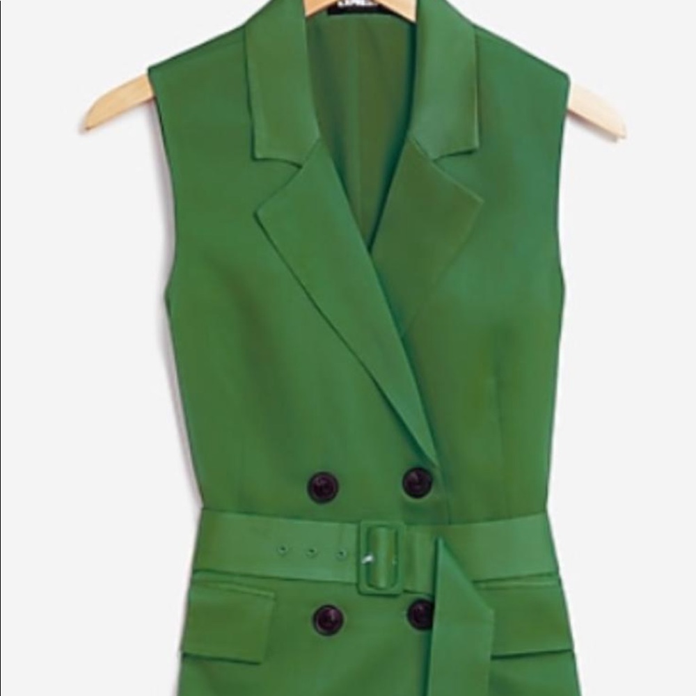 Sleeveless Blazer